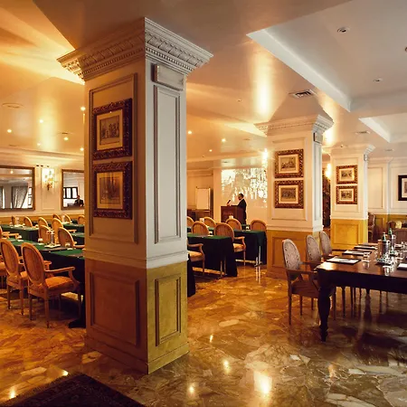De La - Small Luxury Of The World 4*
