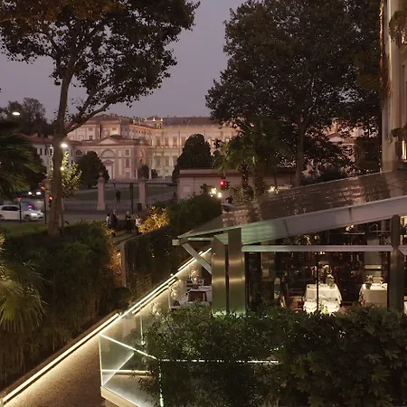 De La - Small Luxury Of The World Hotell 4*